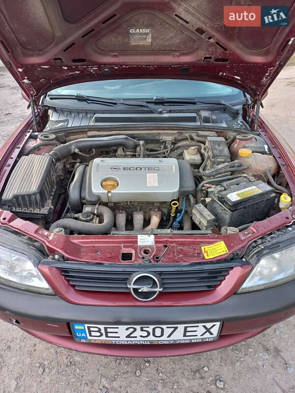 Седан Opel Vectra 1998 в Южноукраинске