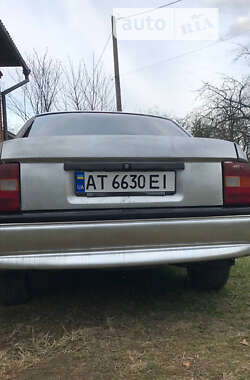 Седан Opel Vectra 1991 в Калуші