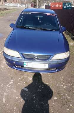 Седан Opel Vectra 1998 в Галиче