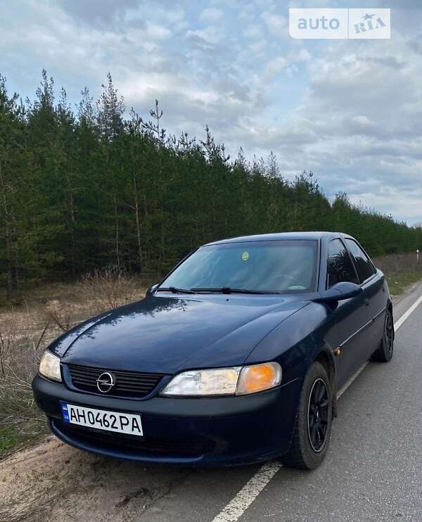 Седан Opel Vectra 1998 в Краматорске