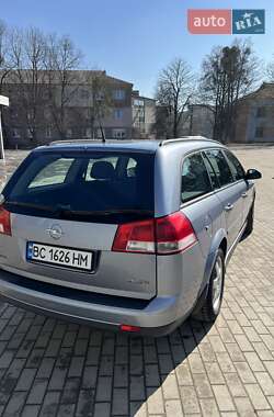 Універсал Opel Vectra 2004 в Радехові