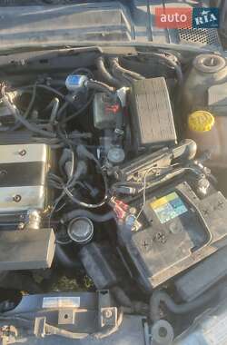 Седан Opel Vectra 1996 в 