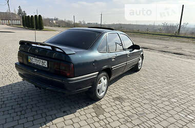 Седан Opel Vectra 1995 в Львове
