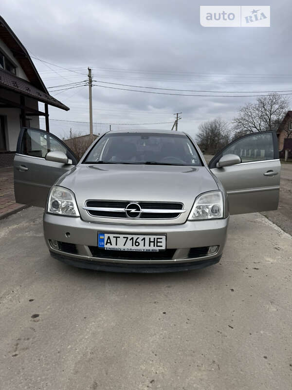 Седан Opel Vectra 2003 в Калуші