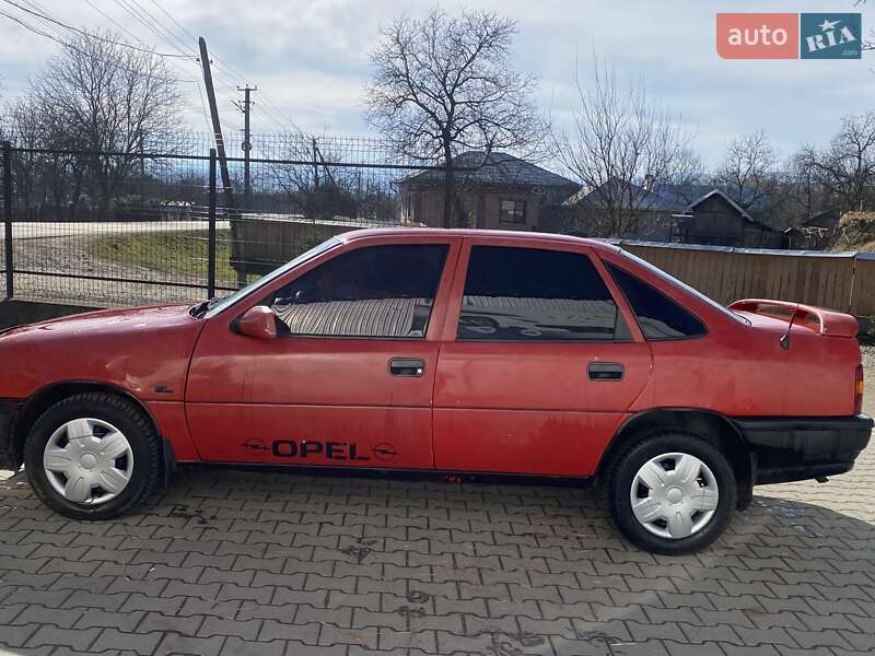 Седан Opel Vectra 1992 в Косові