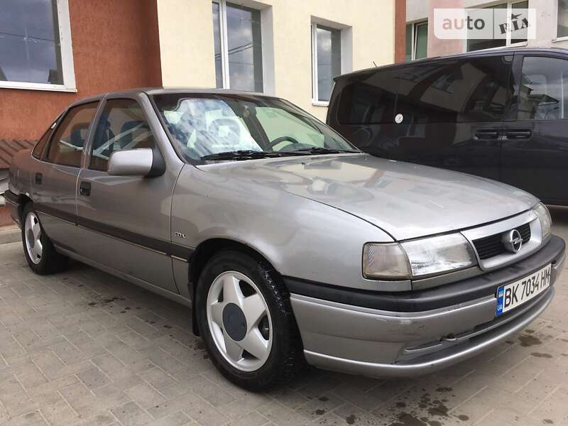 Седан Opel Vectra 1995 в Луцке