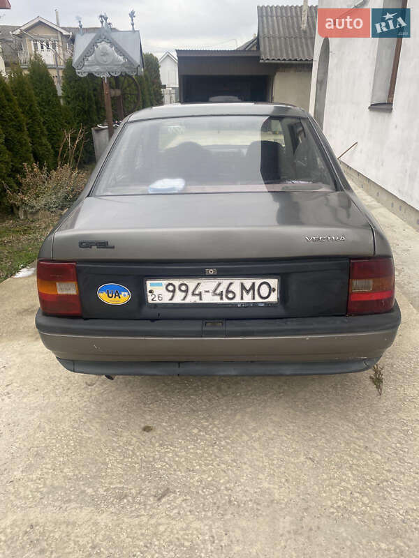 Седан Opel Vectra 1990 в Коломые