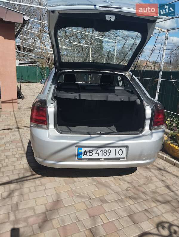 Седан Opel Vectra 2008 в Чечельнику