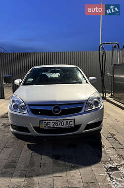 Седан Opel Vectra 2005 в Ужгороде