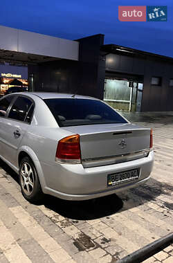 Седан Opel Vectra 2005 в Ужгороде