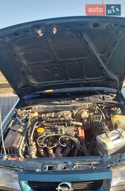 Седан Opel Vectra 1995 в 