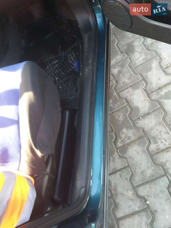 Седан Opel Vectra 1995 в Івано-Франківську