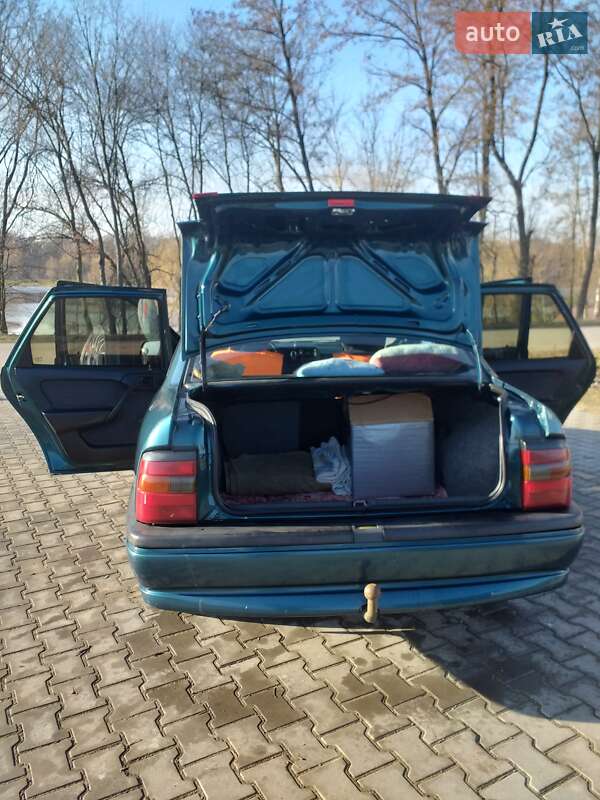 Седан Opel Vectra 1995 в Івано-Франківську