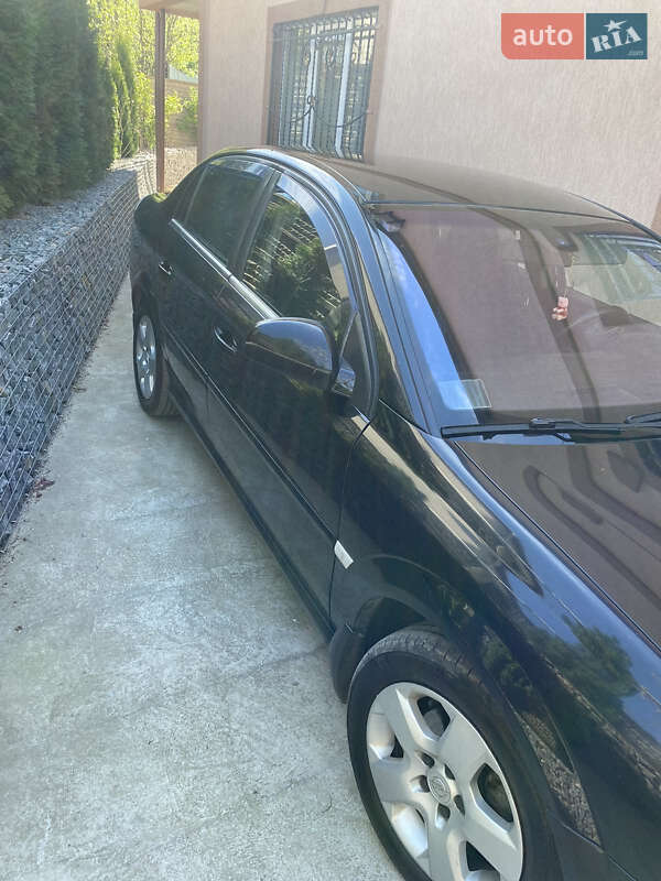 Седан Opel Vectra 2006 в Трускавце