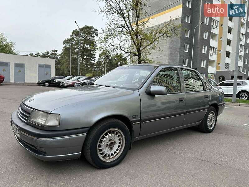 Седан Opel Vectra 1990 в Києві