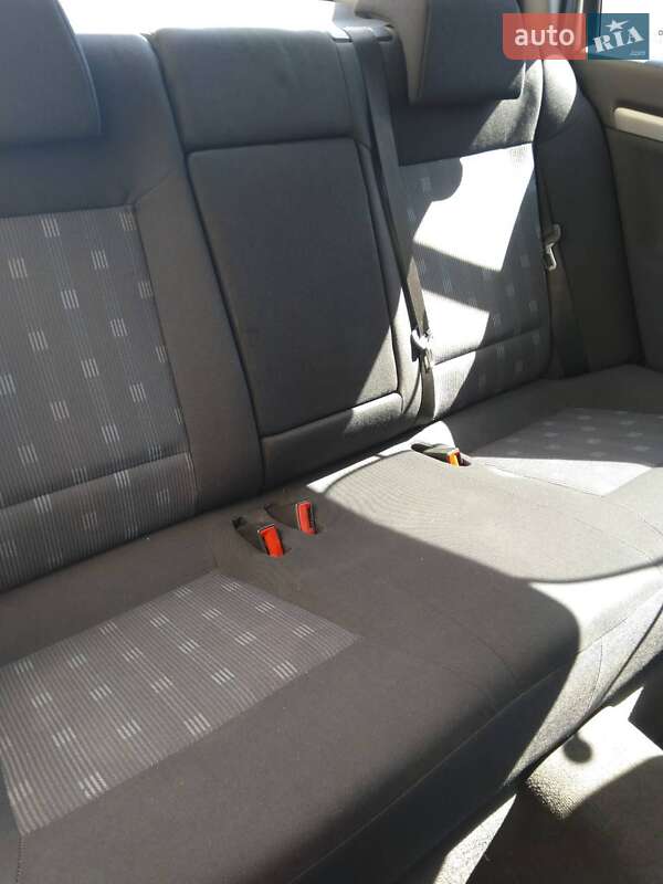 Седан Opel Vectra 2006 в Дніпрі