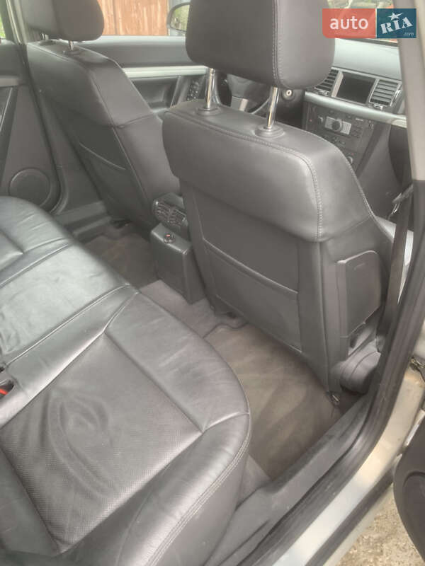 Седан Opel Vectra 2008 в Киеве