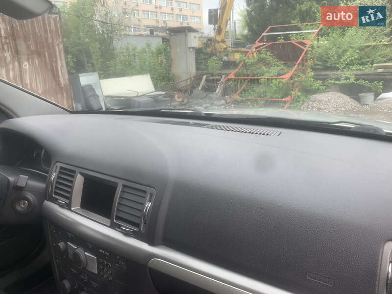 Седан Opel Vectra 2008 в Киеве