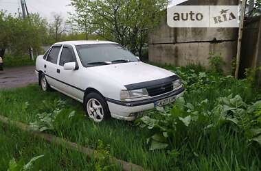 Седан Opel Vectra 1990 в Новоархангельске