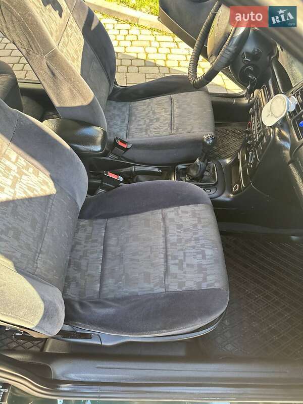 Седан Opel Vectra 2001 в Івано-Франківську