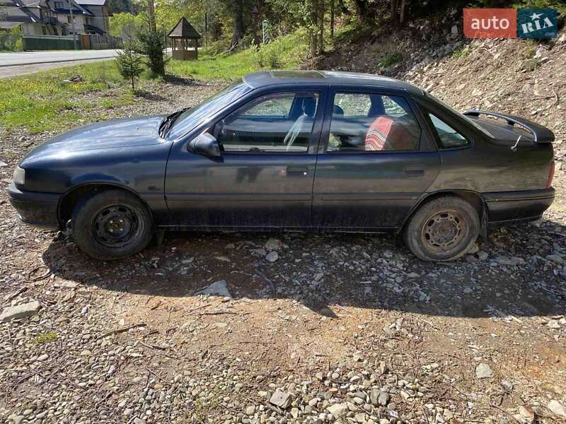 Седан Opel Vectra 1994 в Яремче