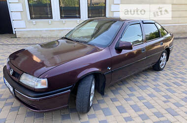 Лифтбек Opel Vectra 1995 в Могилев-Подольске