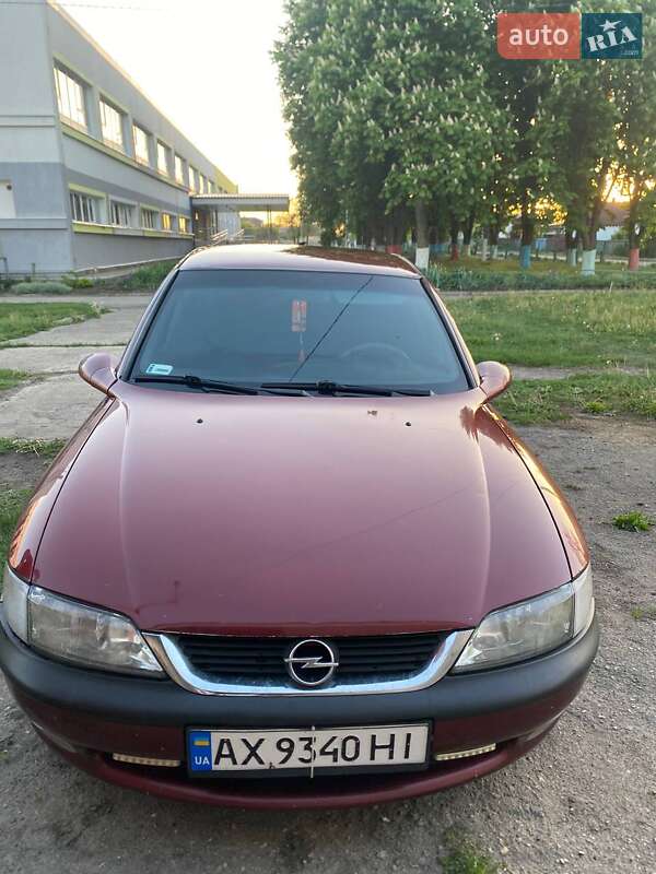Седан Opel Vectra 1997 в Краснопавловке