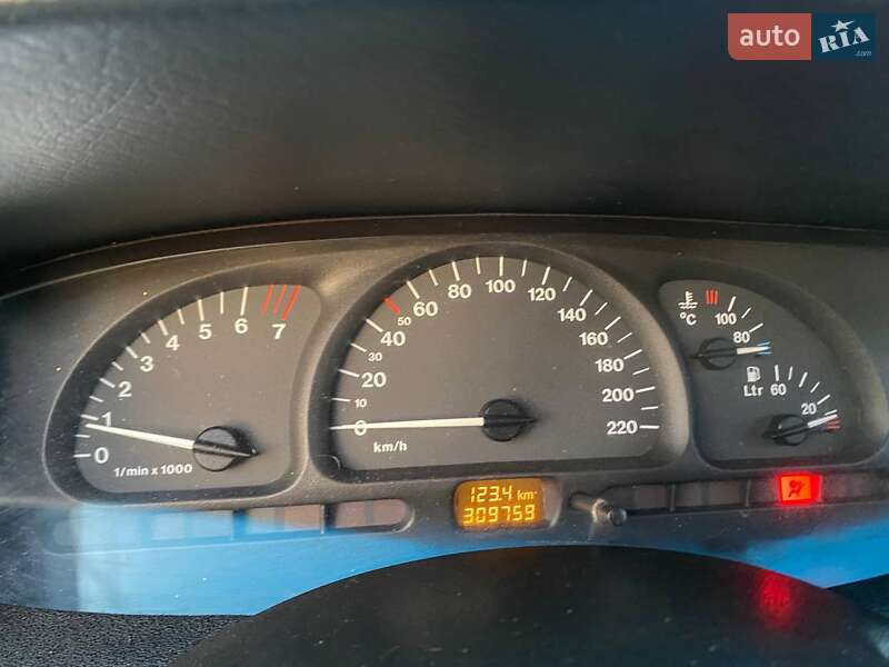 Седан Opel Vectra 1997 в Краснопавловке