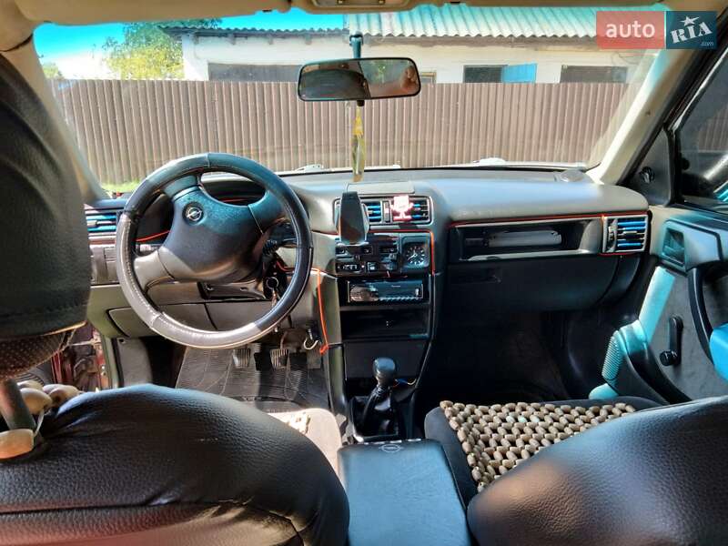 Седан Opel Vectra 1991 в Монастирищеві