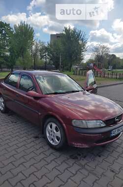 Седан Opel Vectra 1998 в Верховец