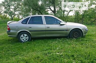Седан Opel Vectra 1996 в Тысменице