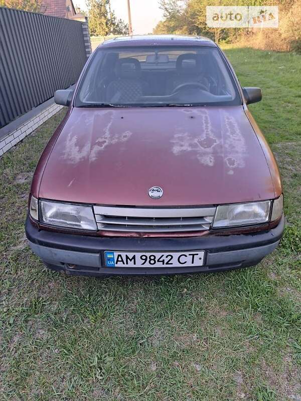 Седан Opel Vectra 1991 в Буче