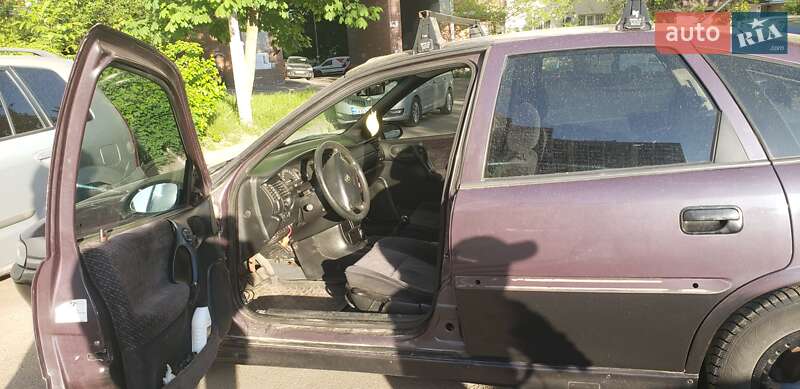 Лифтбек Opel Vectra 1997 в Киеве