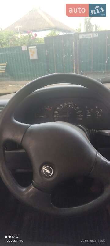 Седан Opel Vectra 1991 в Оржице