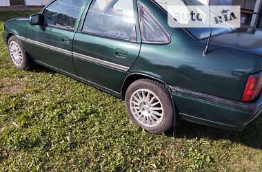 Седан Opel Vectra 1995 в Снятине