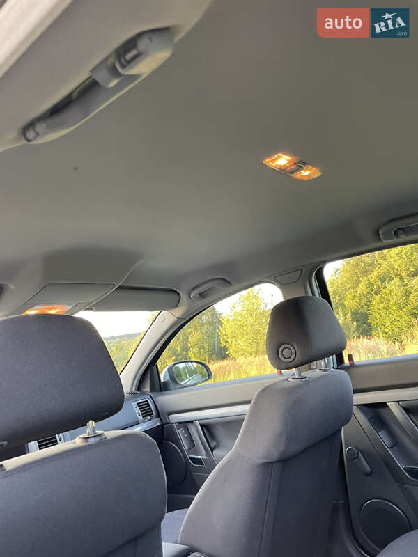 Седан Opel Vectra 2006 в Львові