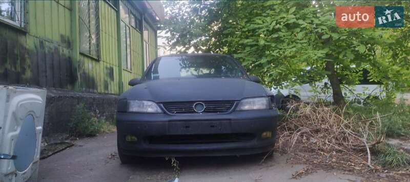 Лифтбек Opel Vectra 1996 в Киеве