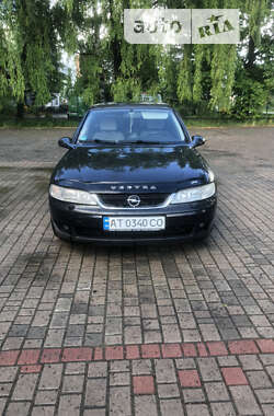 Седан Opel Vectra 2002 в Долине