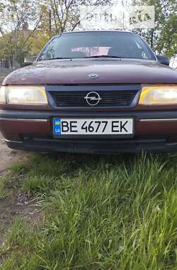 Седан Opel Vectra 1990 в Первомайську