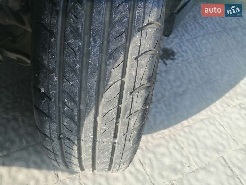 Седан Opel Vectra 2003 в Івано-Франківську