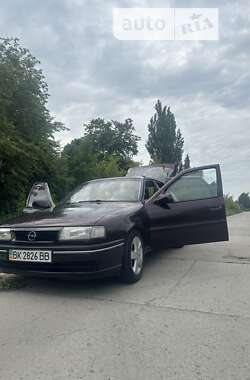 Лифтбек Opel Vectra 1993 в Славуте