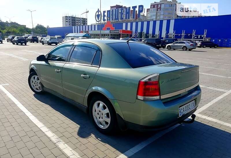 Седан Opel Vectra 2005 в Умані