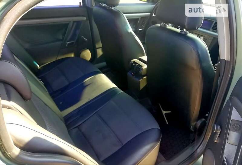 Седан Opel Vectra 2005 в Умані