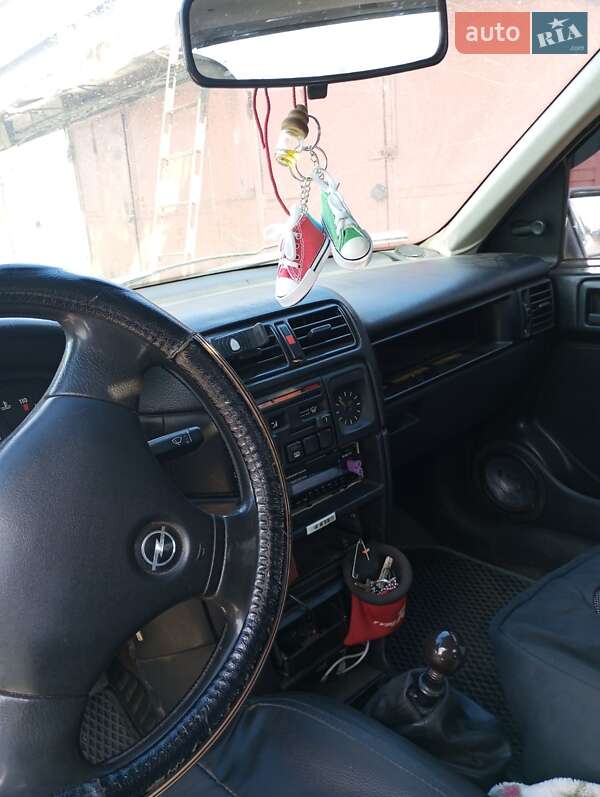 Седан Opel Vectra 1992 в Харкові