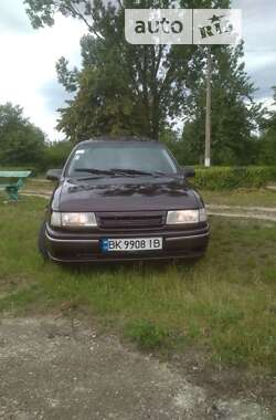 Седан Opel Vectra 1994 в Заречном