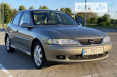 Седан Opel Vectra 1999 в Новых Петровцах