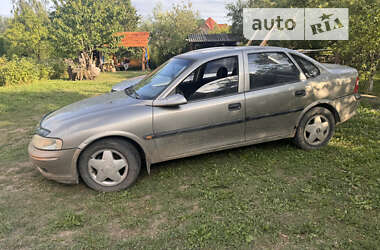 Седан Opel Vectra 1997 в Косове