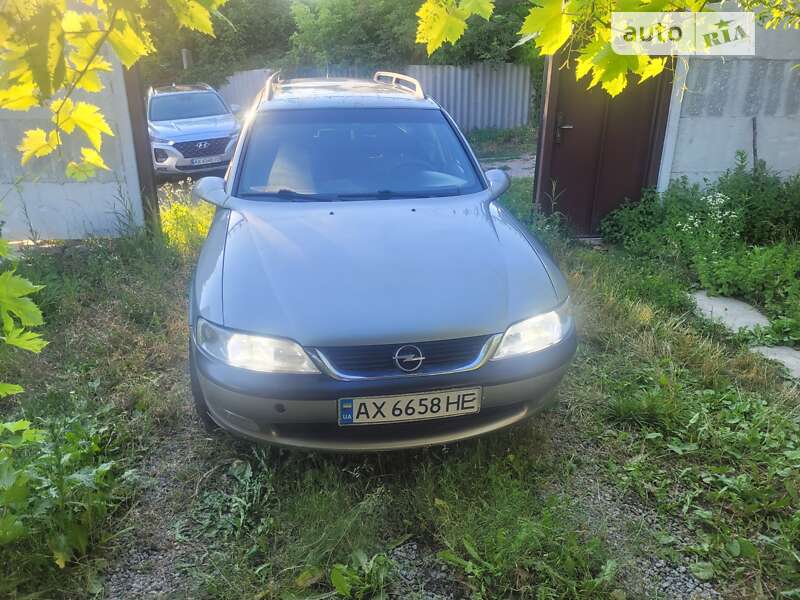 Універсал Opel Vectra 1998 в Харкові