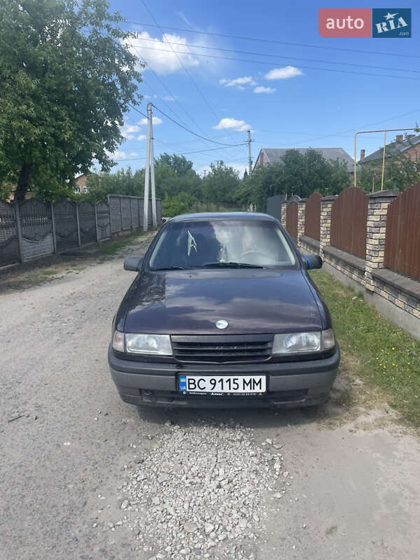 Седан Opel Vectra 1991 в Судовой Вишне фото 5 Седан Opel Vectra 1991 в Судовой Вишне