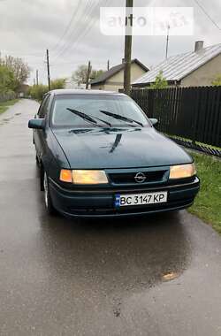 Ліфтбек Opel Vectra 1995 в Буську